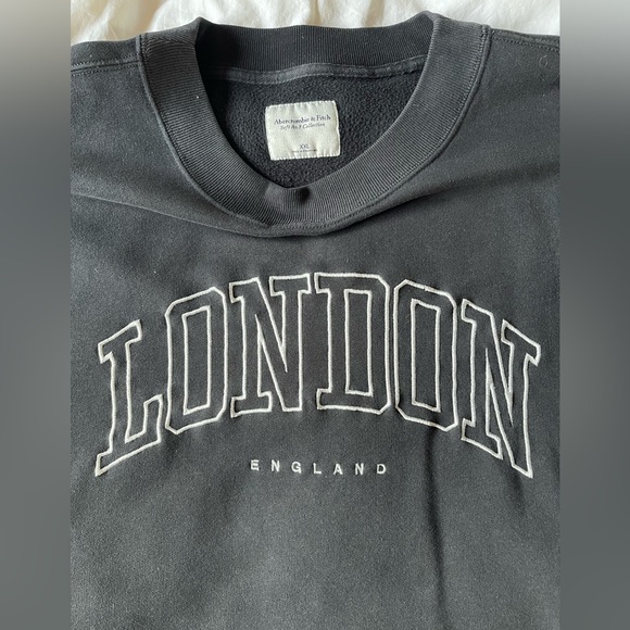 A&F Sweatshirt - Picture 2 of 5